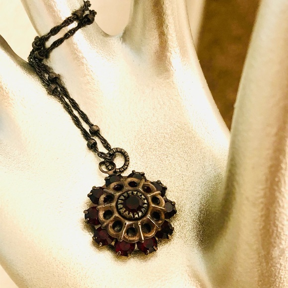 Vintage LIZ PALACIOS Garnet Necklace 🥀 - Picture 4 of 17
